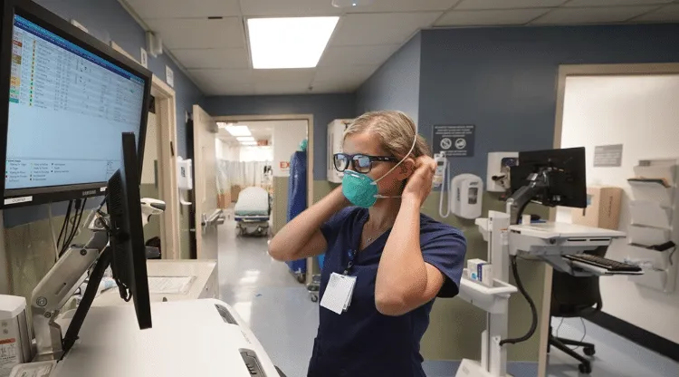 A Colorado hospital brought back mask mandates as flu hospitalizations surged. Will others follow? A Colorado hospital brought back mask mandates as flu hospitalizations surged. Will others follow?