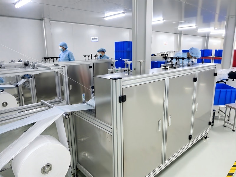 Choose the Right Medical PPE Manufacturer — Safety Starts Here